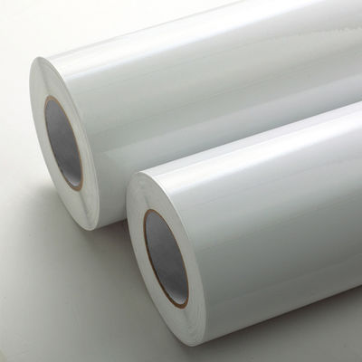80gm 覆い紙 印刷 ラベル 材料 72±5% 厚さ ≥9N 90° 皮抜き強度
